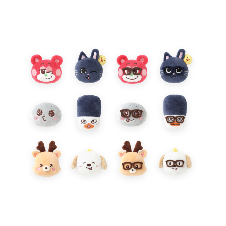 RANDOM DOLL BADGE